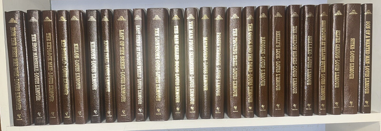 L’Amour Collection Complete Set 130 Books GENUINE LEATHER Ed. Not Leatherette