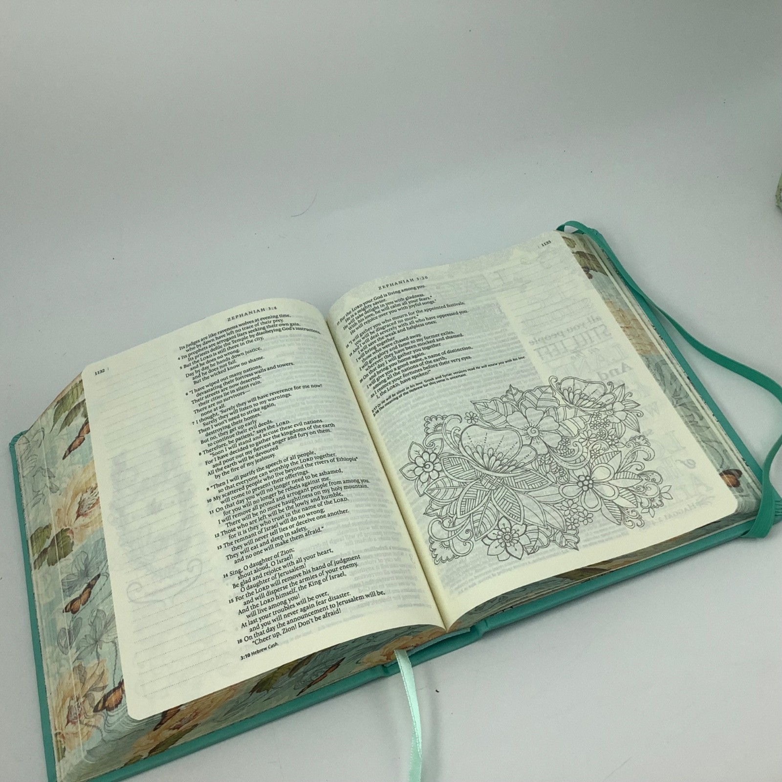 Inspire Creative Journal Coloring Bible New Living Translation Softcover Tyndale