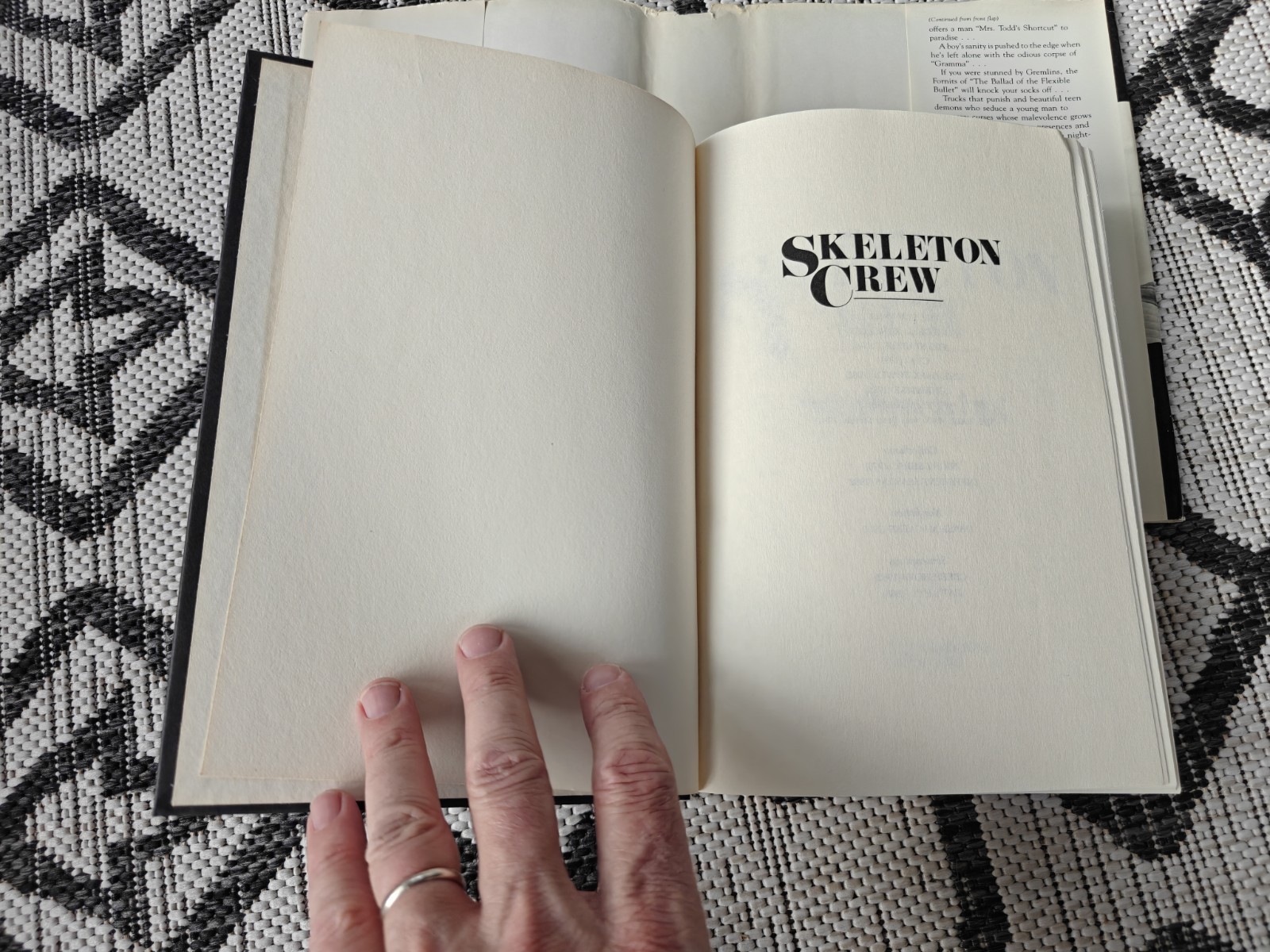 Skeleton Crew by Stephen King Hardcover Book HBDJ Copyright 1985 Bce HB 1 R