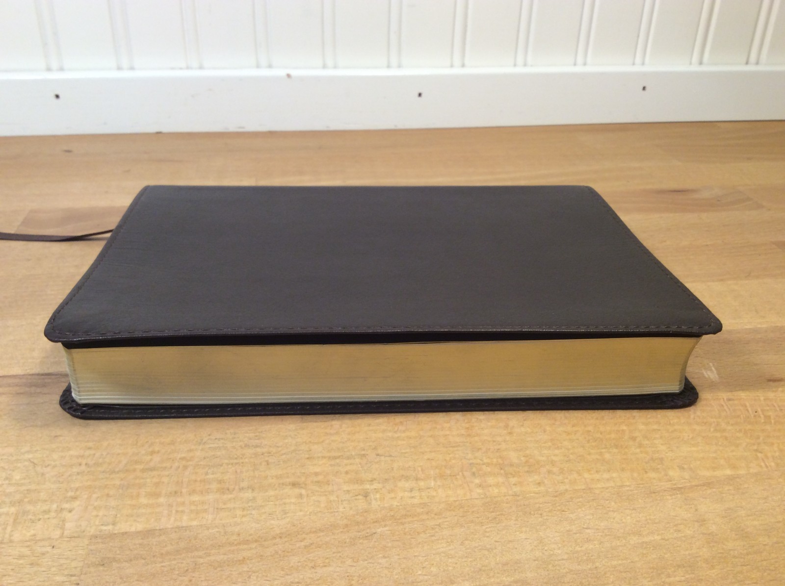 Holy Bible Slimline Reference Edition, New Living Translation, NLT, Tyndale