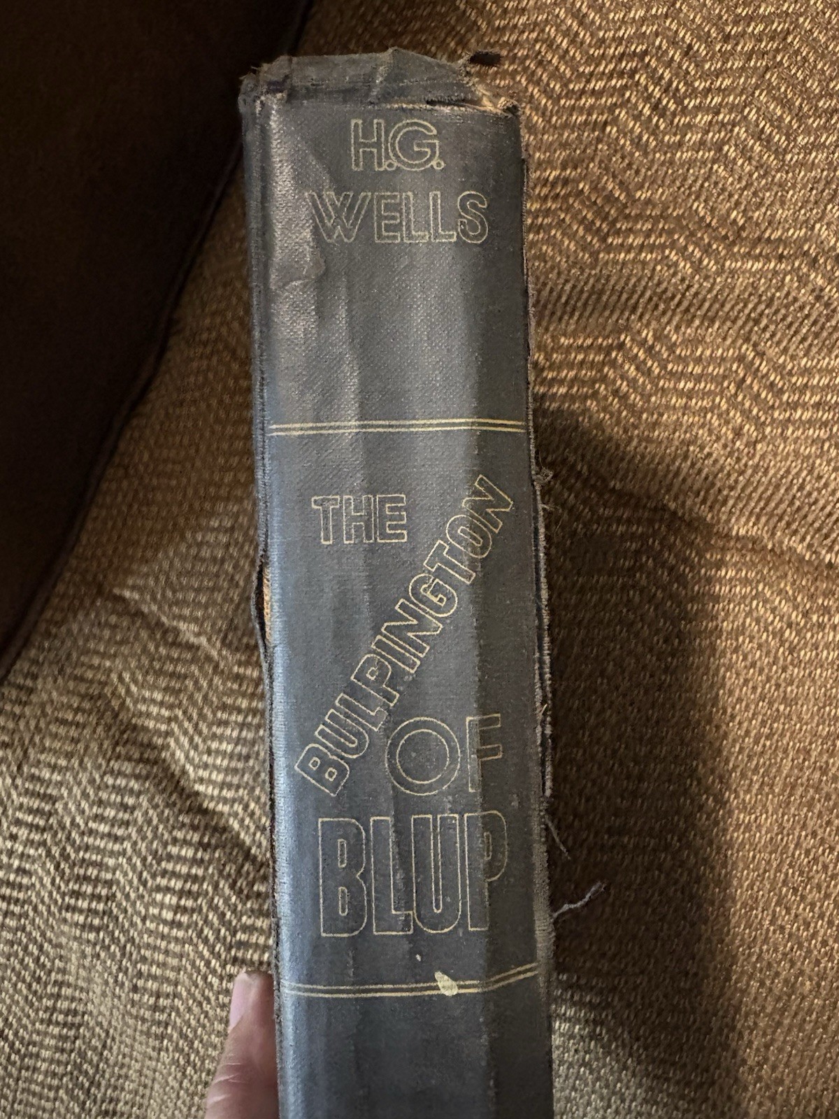 HG Wells Hardback The Shape Of Things To Come 1933 1st Ed Acceptable Ex Lib