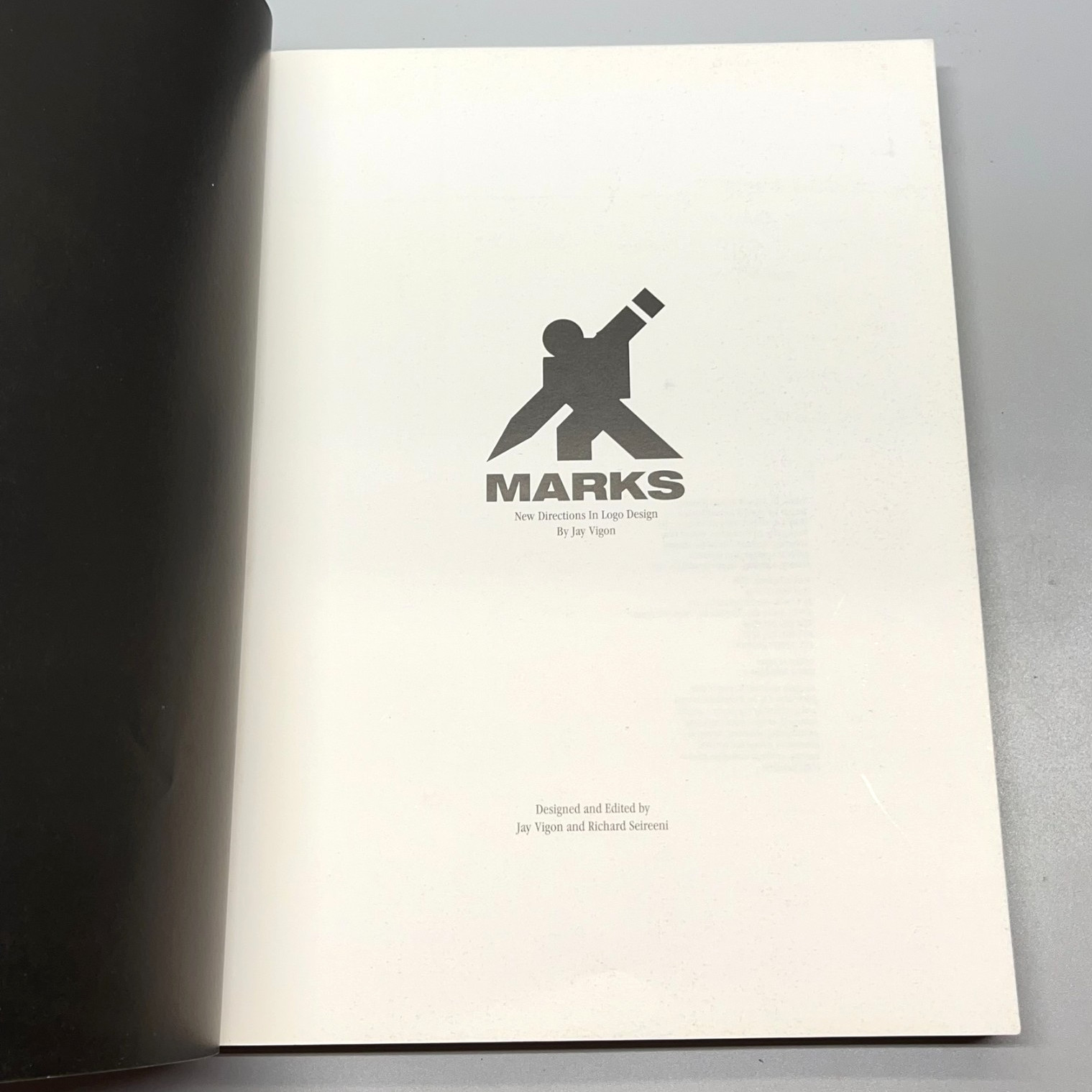 Marks New Directions in Logo Design Jay Vigon 1986 Graphic-sha Japanese English