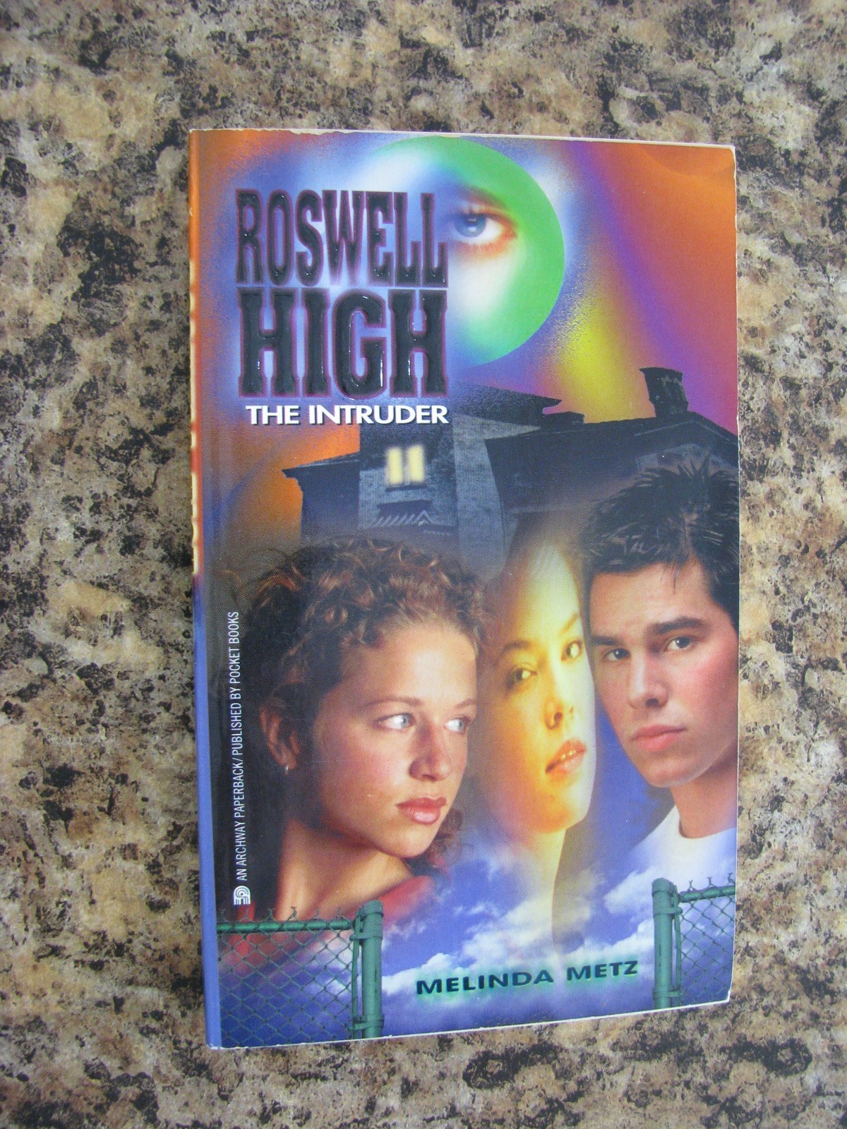 Roswell The Intruder No. 5 by Melinda Metz 1999 BRAND NEW RARE