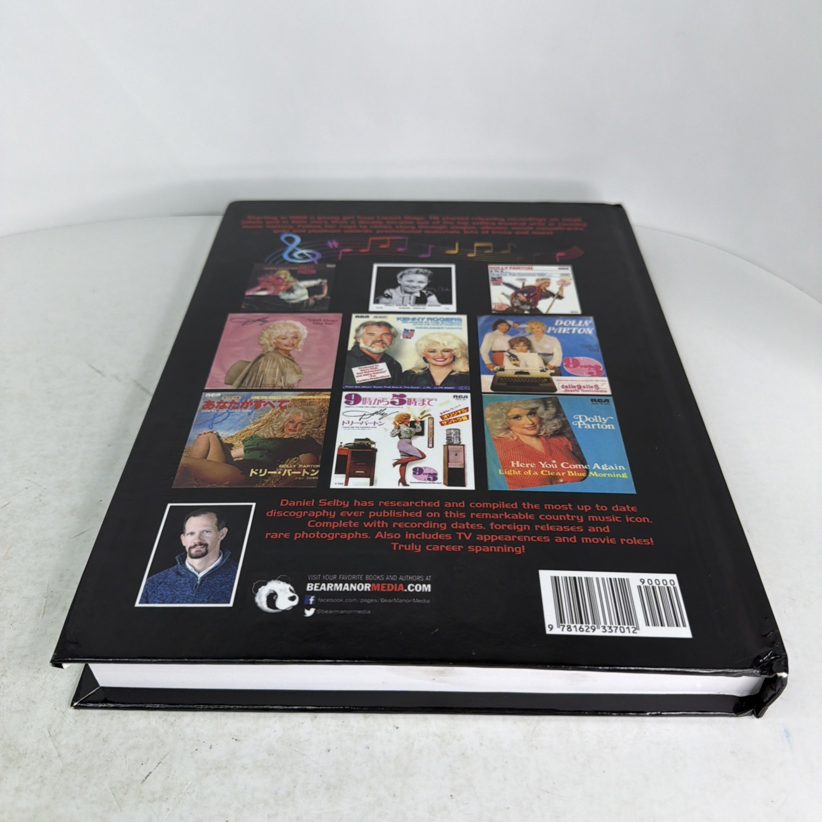 The Complete Dolly Parton Illustrated Discography 2021 Hardcover by Daniel Selby