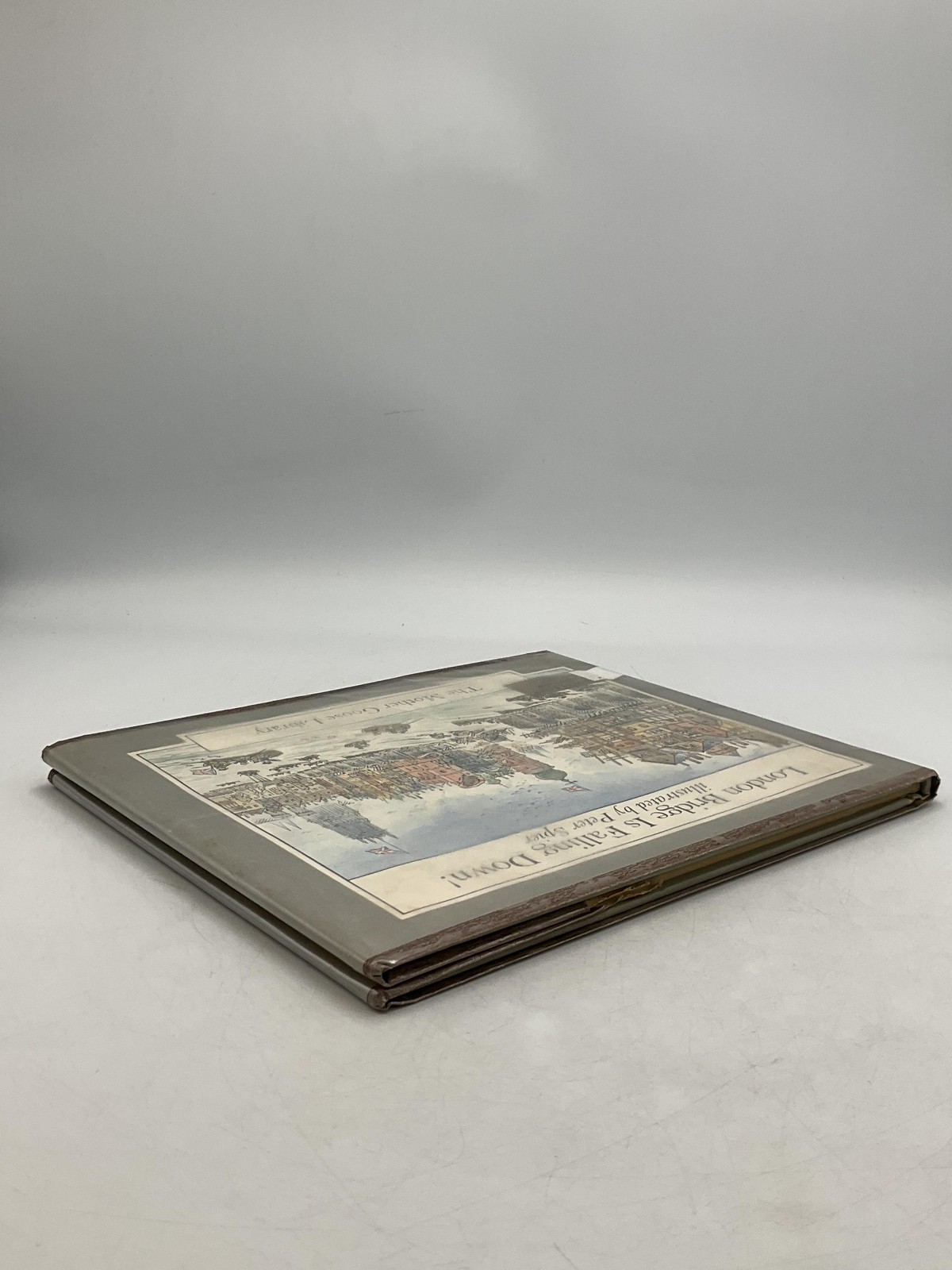 Vintage London Bridge Is Falling Down Peter Spier Doubleday Hardcover ExLibrary