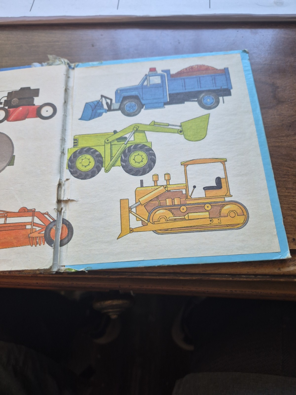 Busy Machines – David L. Harrison. Richard Walz, Illus. Golden Book 1985 – VG