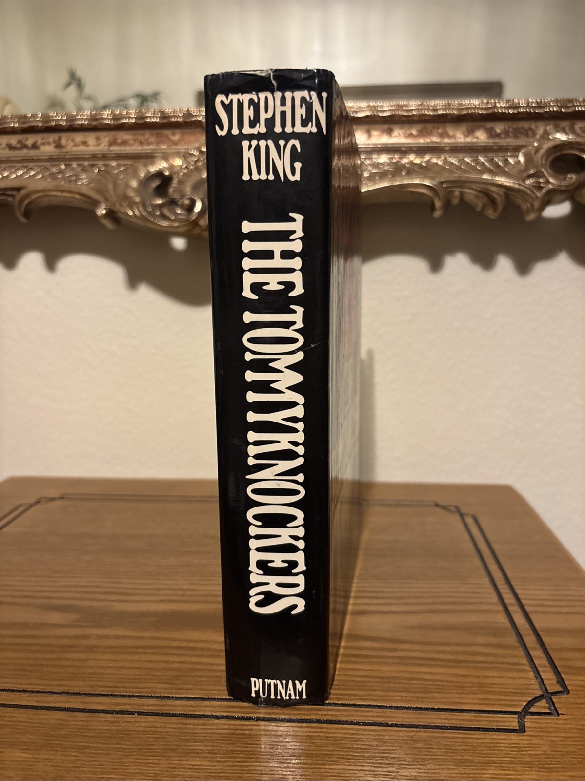 Stephen King. THE TOMMYKNOCKERS. Putnam, 1987. 1st HC/DJ. Scarce!