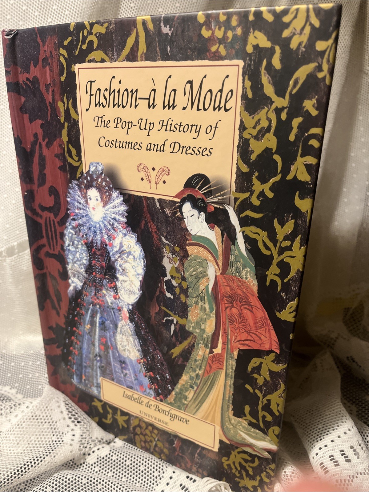 Fashion a La Mode: The Pop-up History Costumes Dresses Chanel Designs Borchgrave