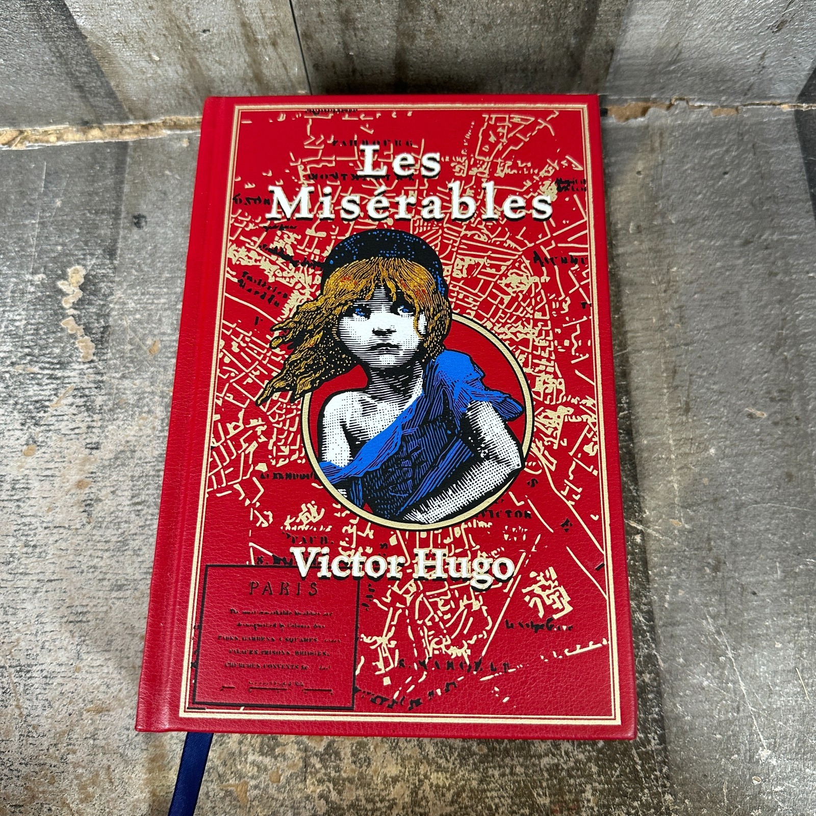 LES MISERABLES Victor Hugo Deluxe Leather Bound Collectible Special Edition Book
