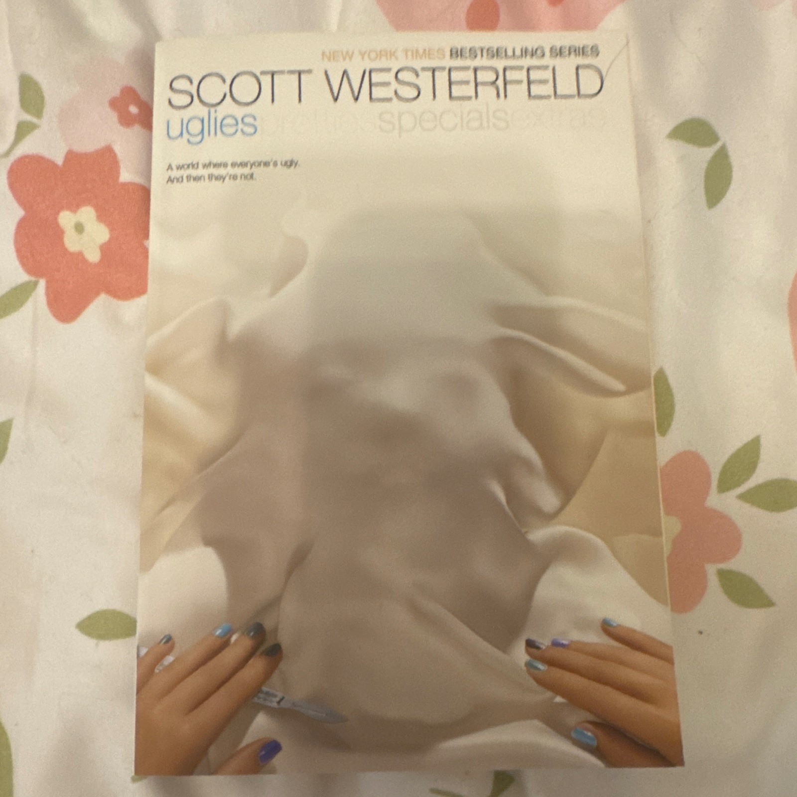Scott Westerfeld Uglies (Uglies Series) 2011 Paperback YA Sci-Fi Simon Pulse