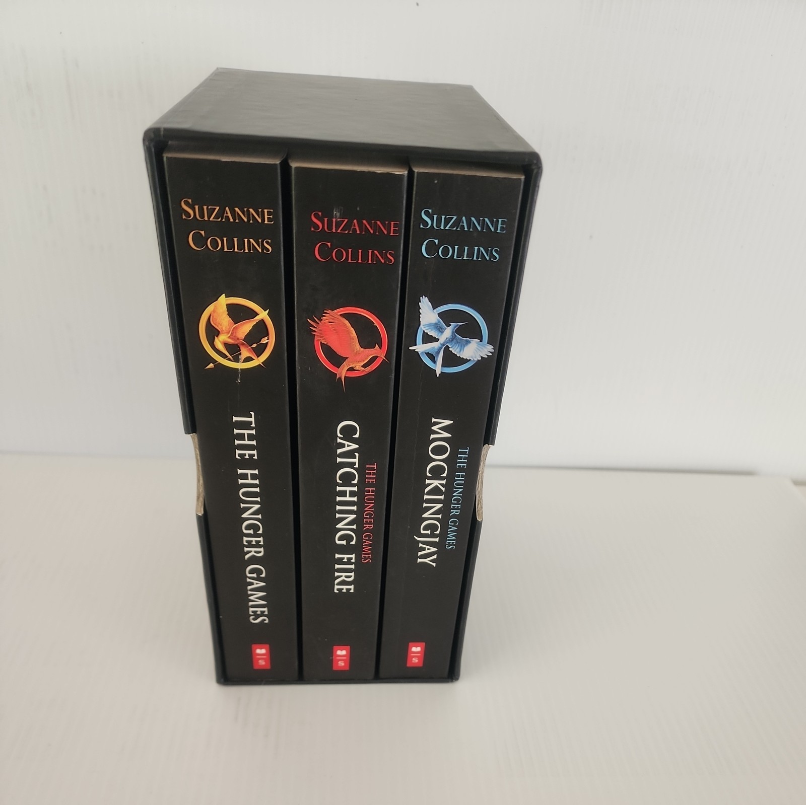 Hunger Games 3 Book set Mockingjay Catch On h Fire 1-3 Paperback Novel