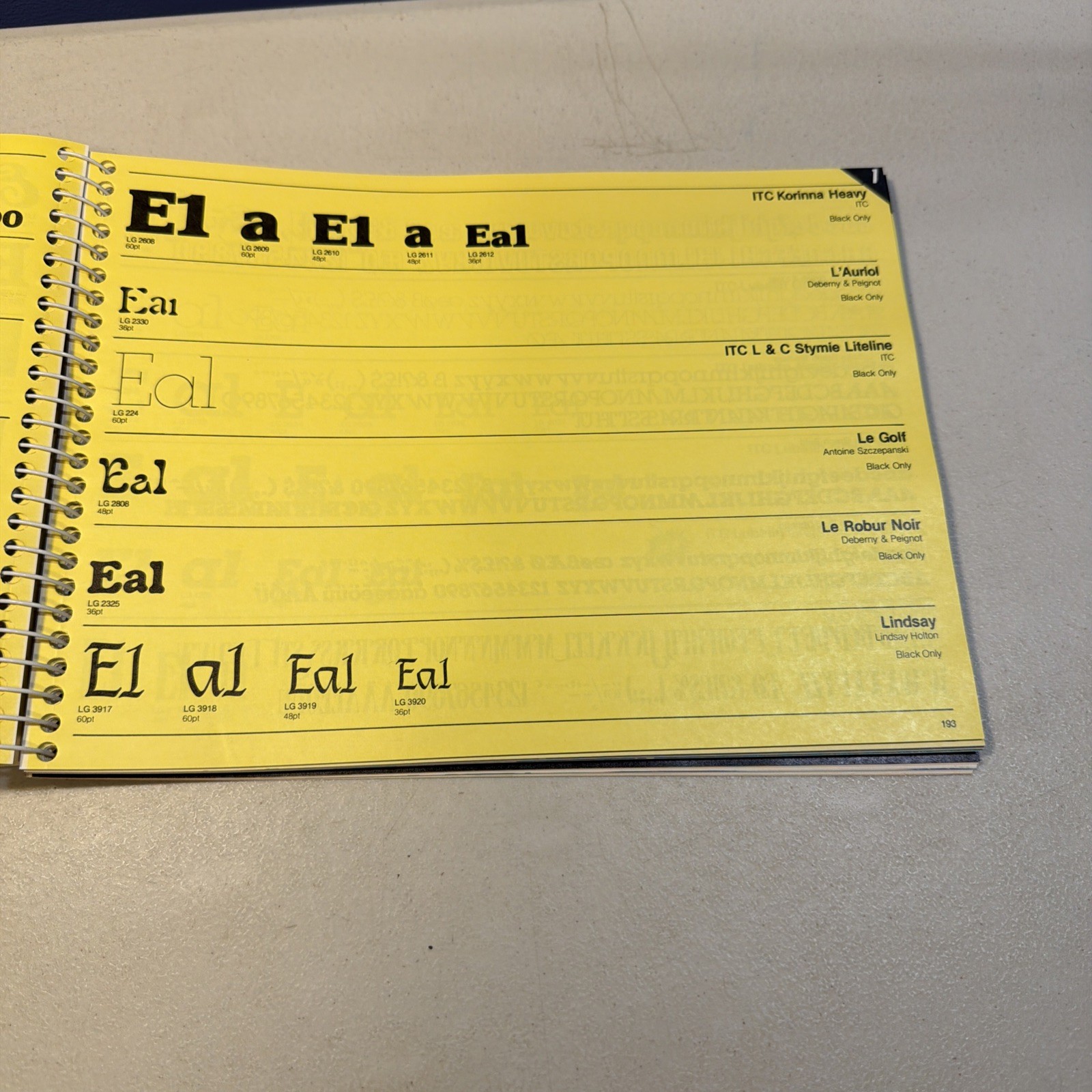 1986 LETRASET Graphic Art Reference Manual Pantone Color Guide