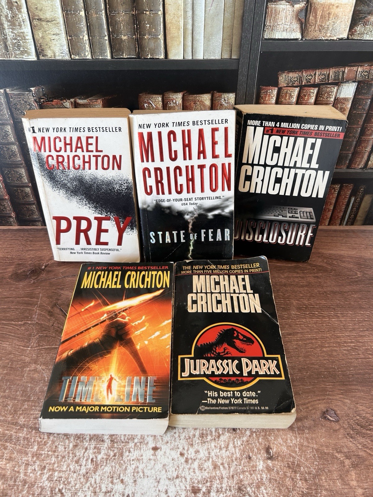 Michael Crichton books, lot of 5 Paperbacks (323)