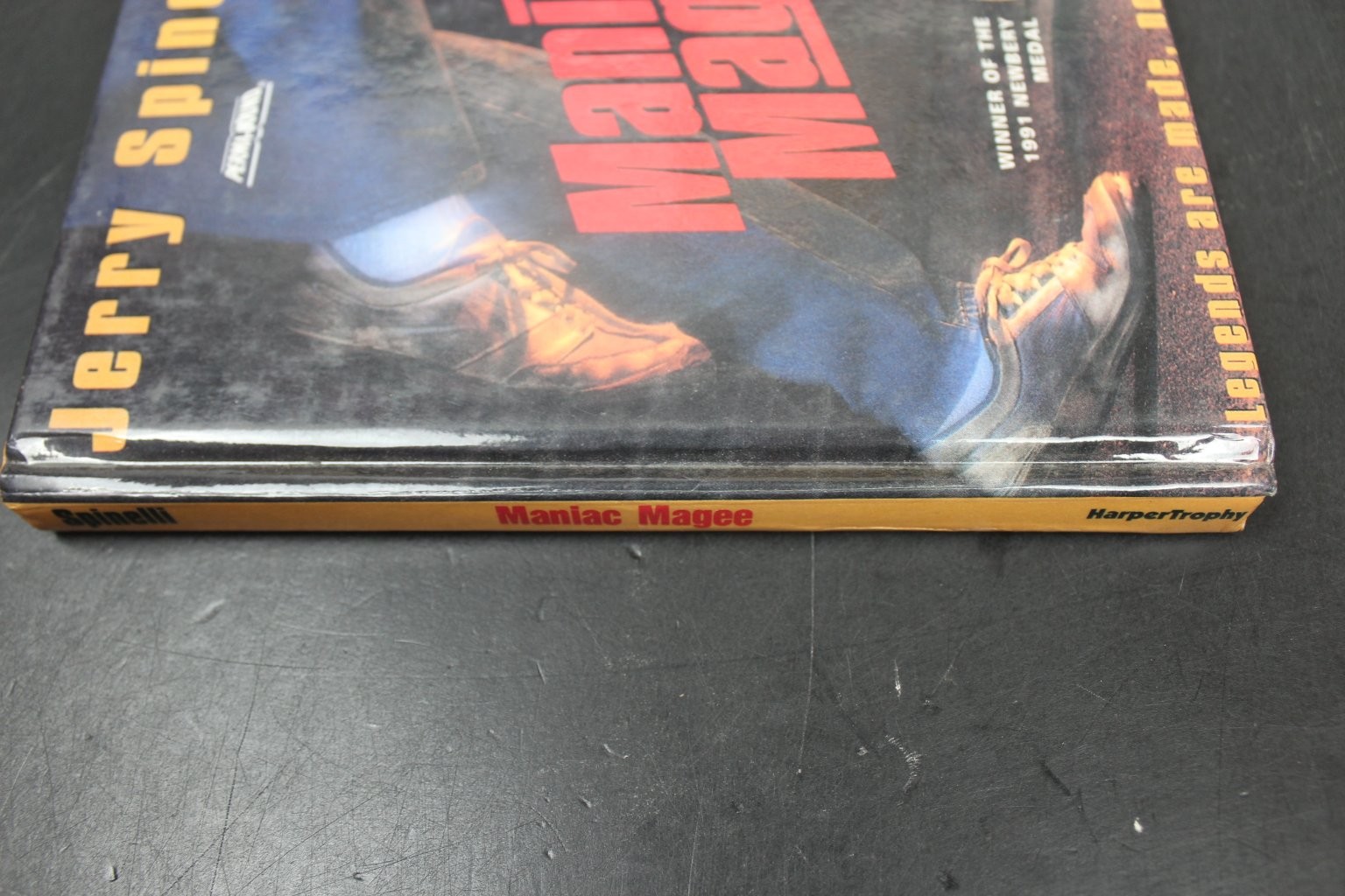 Maniac Magee Jerry Spinelli 1992 Newbery Medal HarperTrophy PERMA-BOUND