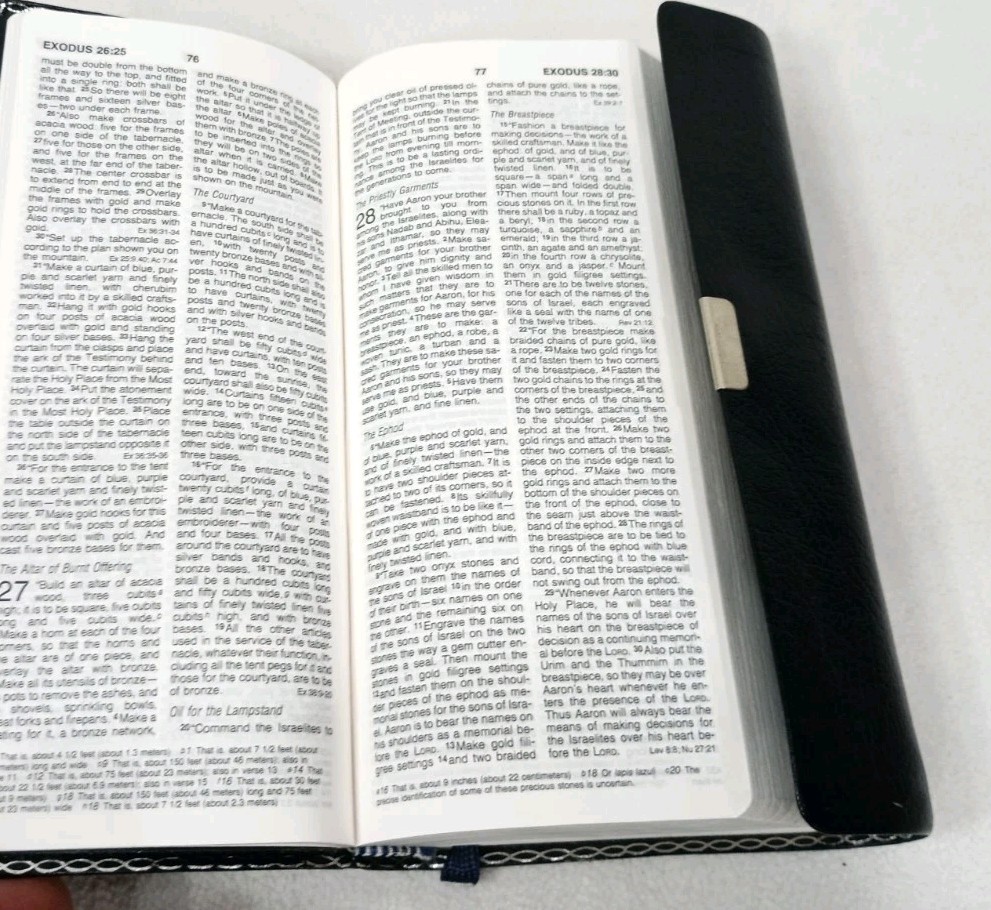 NIV Trimline Bible 1984 Zondervan Blue Bonded Leather Snap Flap Red Letters
