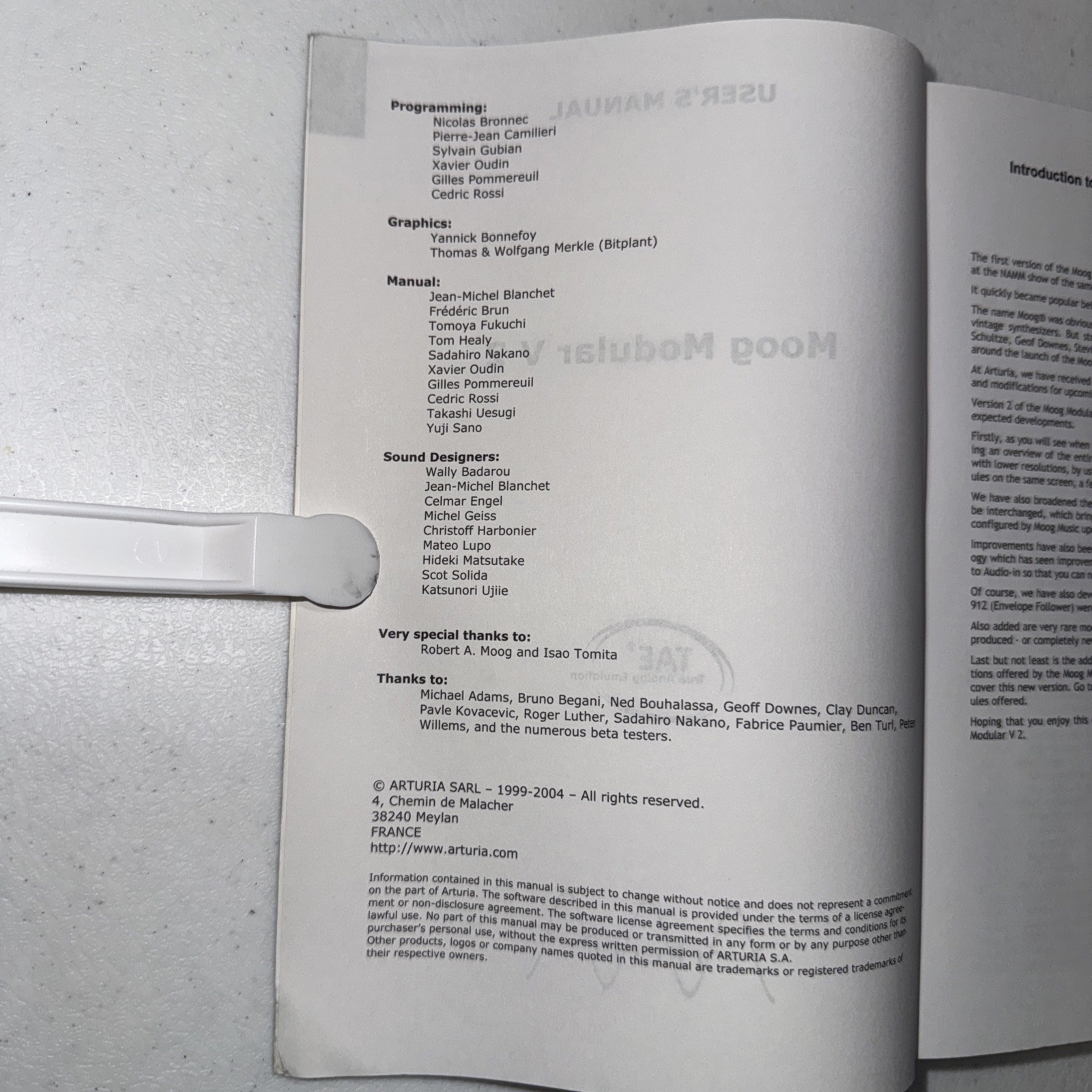 Moog Modular V 2 User’s Manual in English, French, and Japanese (paperback) GOOD