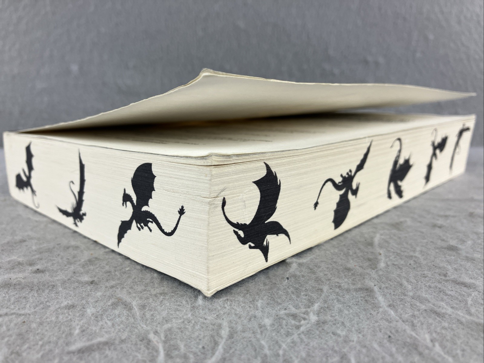 Fourth Wing (Special Edition First Edition Sprayed Edges + Bonus Chapter) OOP