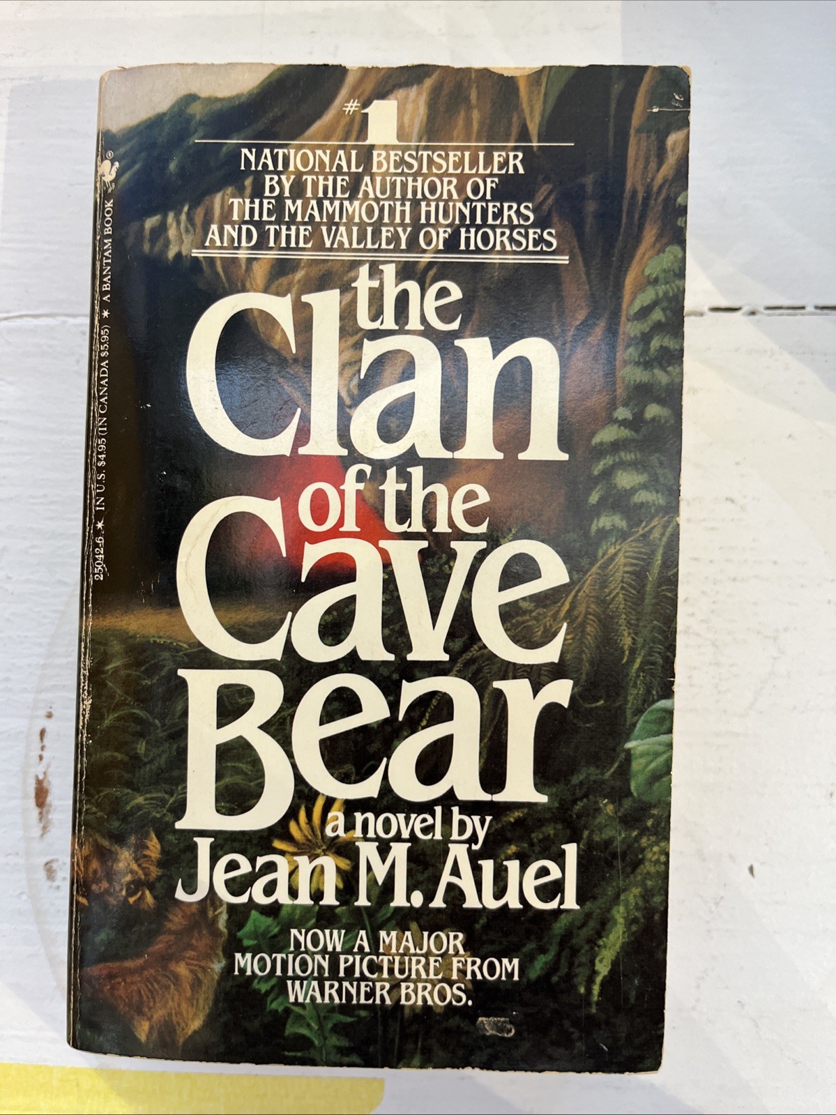 Clan of the Cave Bear by Jean M. Auel (2001, Hardcover)