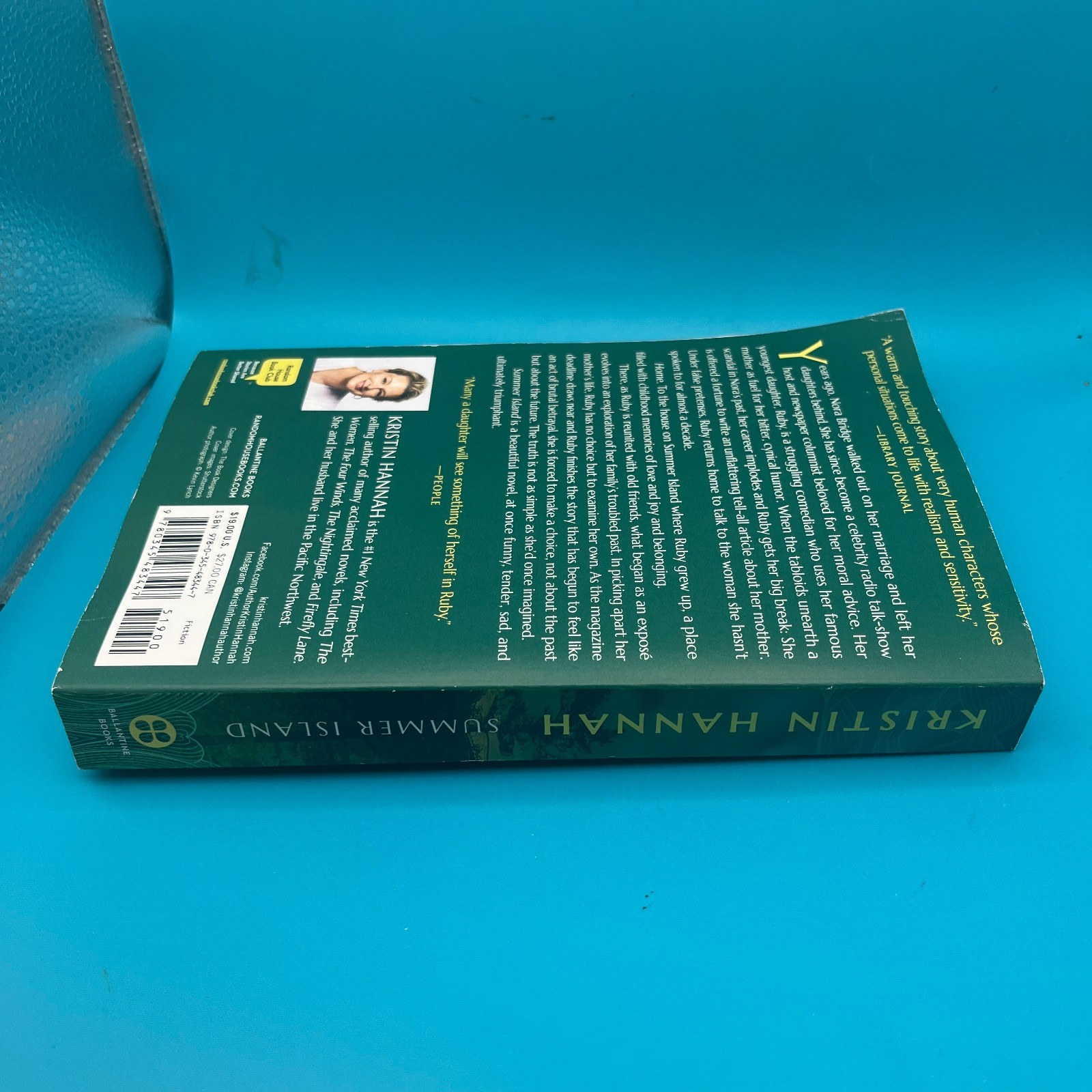 Summer Island: A Novel Teal/Turquoise Green Kristin Hannah PB
