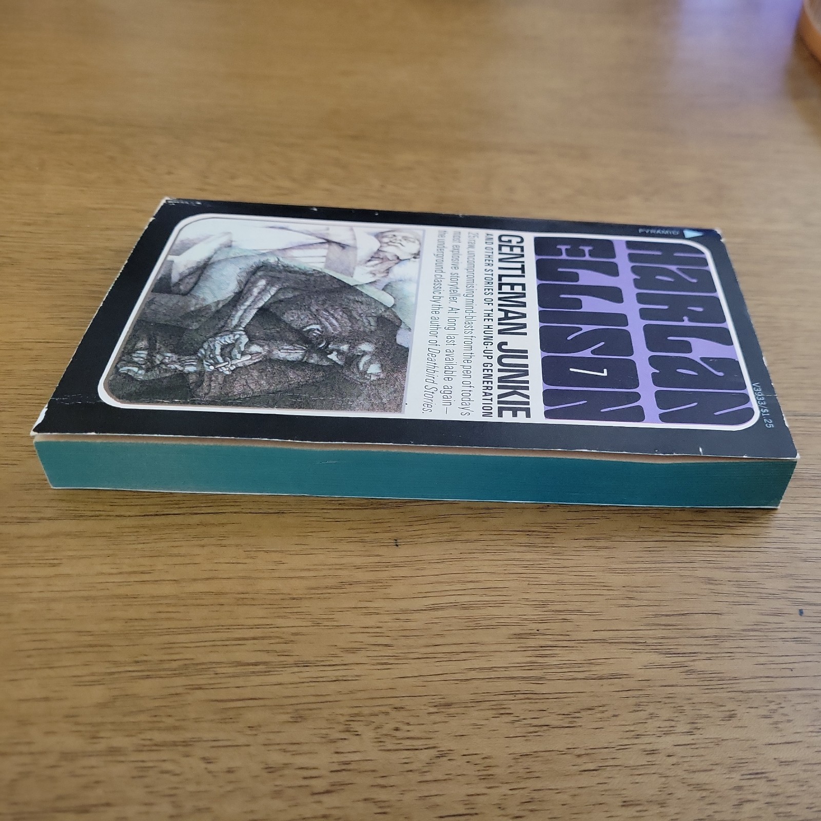Gentleman Junkie – Harlan Ellison – Pyramid MMPB 1975