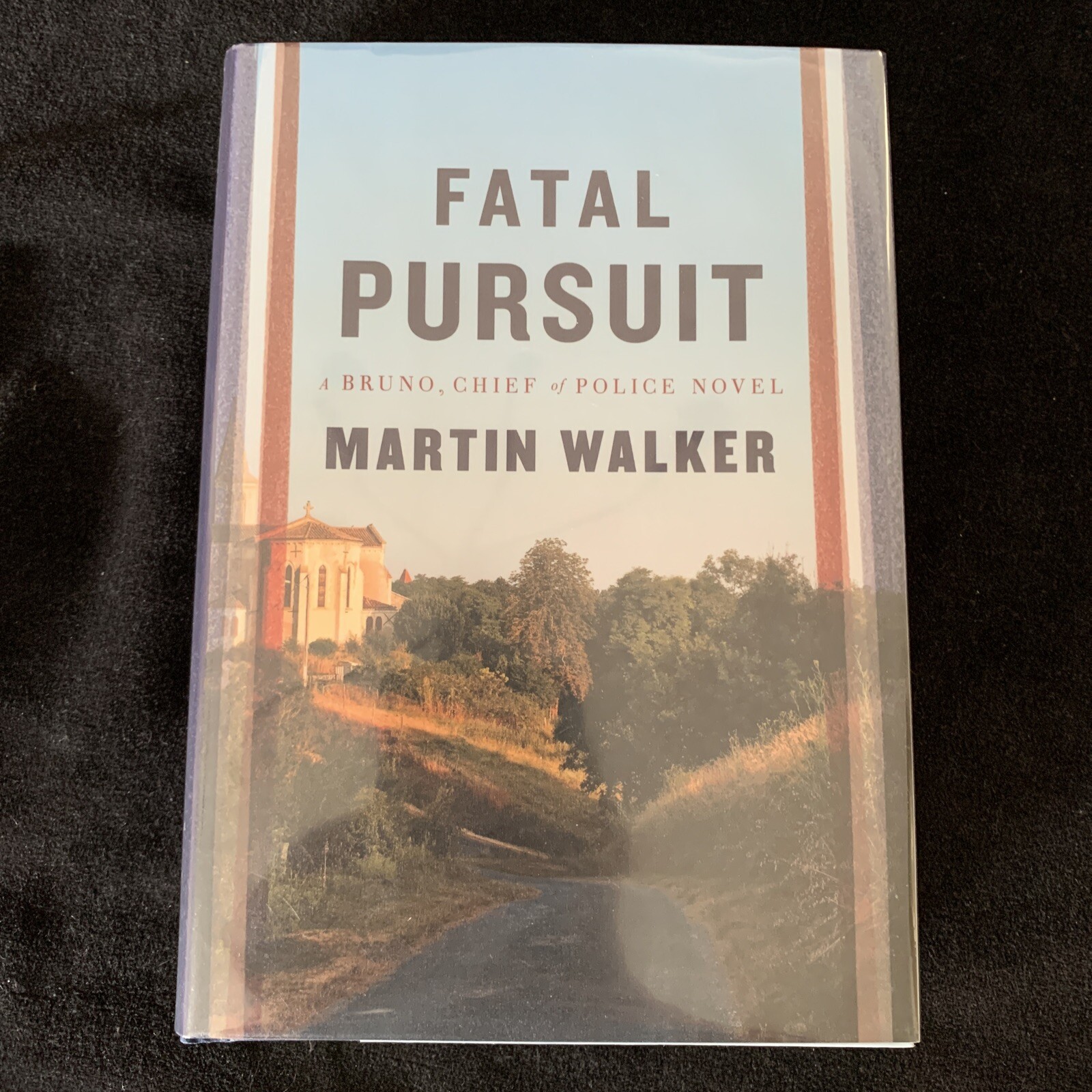 Signed, 1st edition! Fatal Pursuit by Walker, Martin 2016 HCDJ/DJ cover Like new