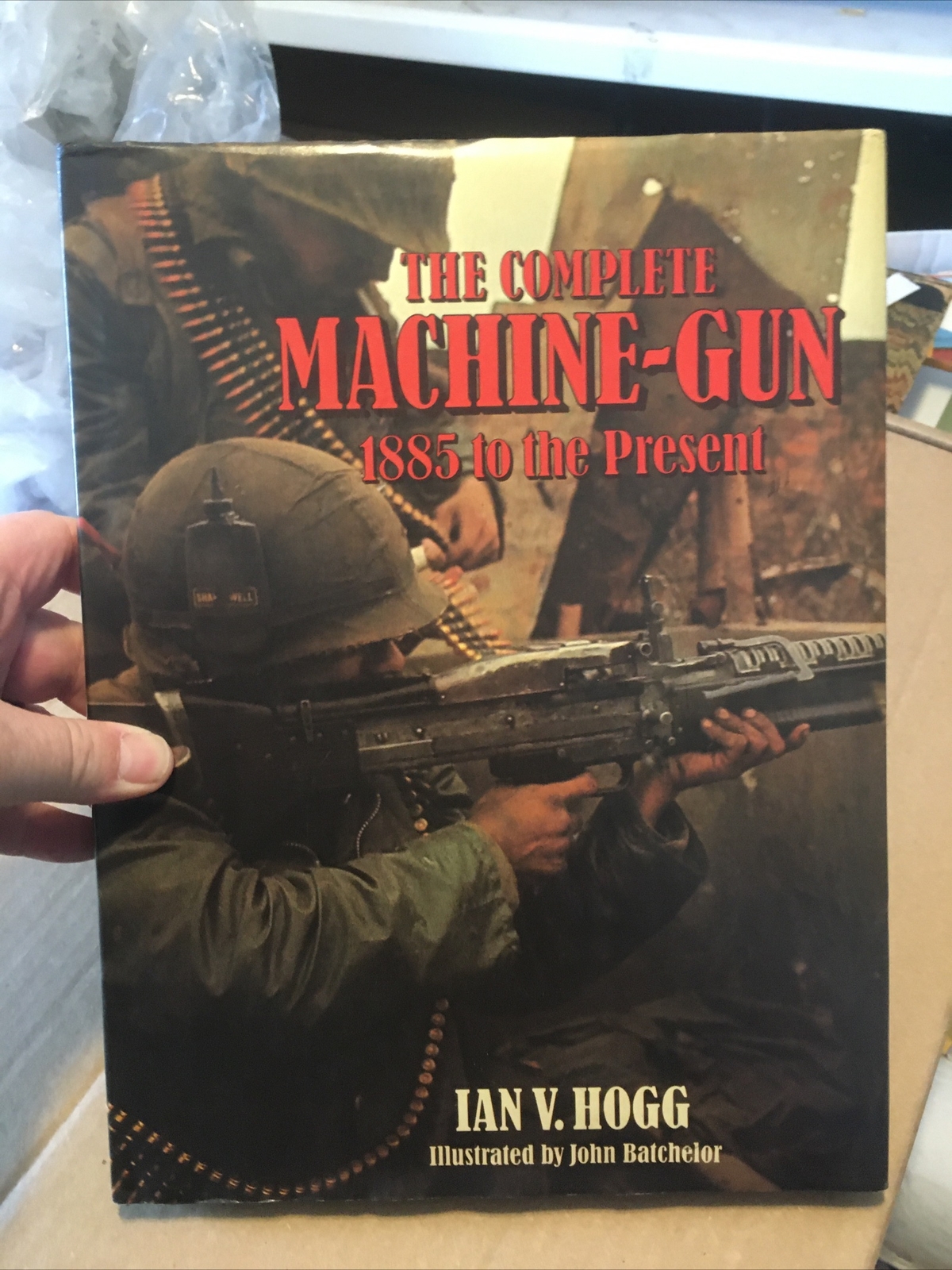 The Complete Machine-Gun 1885 to the Present 1979, 128 p