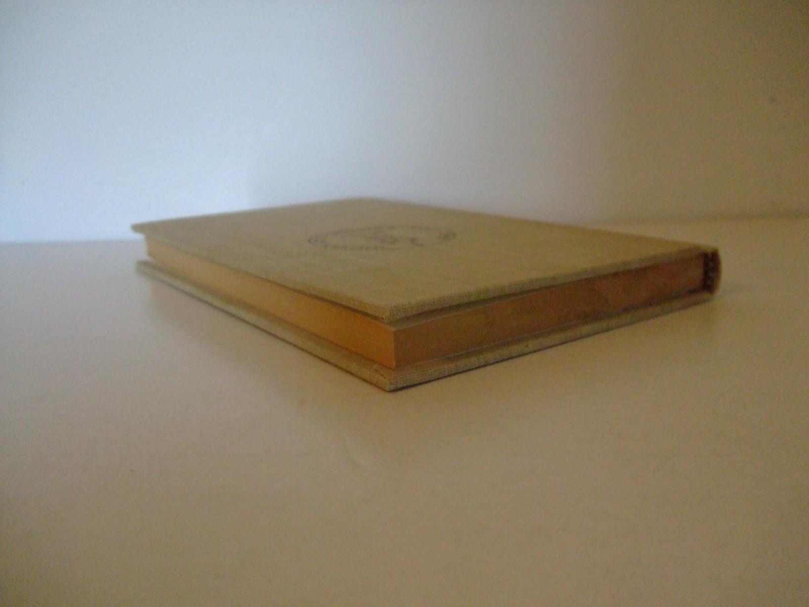 Rule and Testament of St. Clare: Constitutions for Poor Clare Nuns. 1987