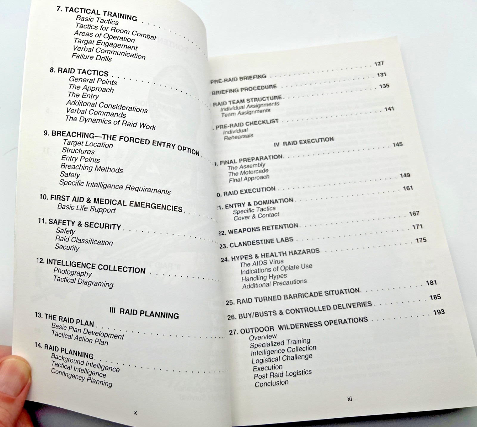 RAIDS: A Tactical Guide To High Risk Warrant Service By Mark Lonsdale 2000 PB