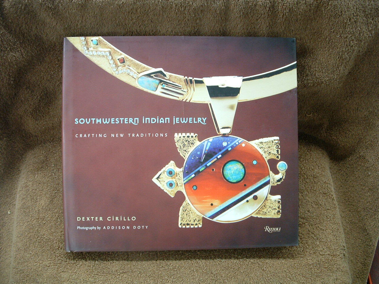 SOUTHWESTERN INDIAN JEWELRY 2008 240 PAGES FULL COLOR ILLUSTRATIONS HCDJ