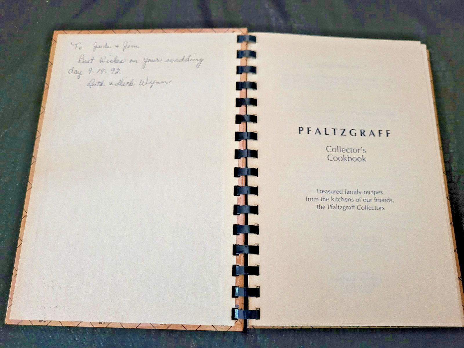 1990-PFALTZGRAFF-COLLETOR’S COOKBOOK-SPIRAL BOUND-HC-196 PAGES