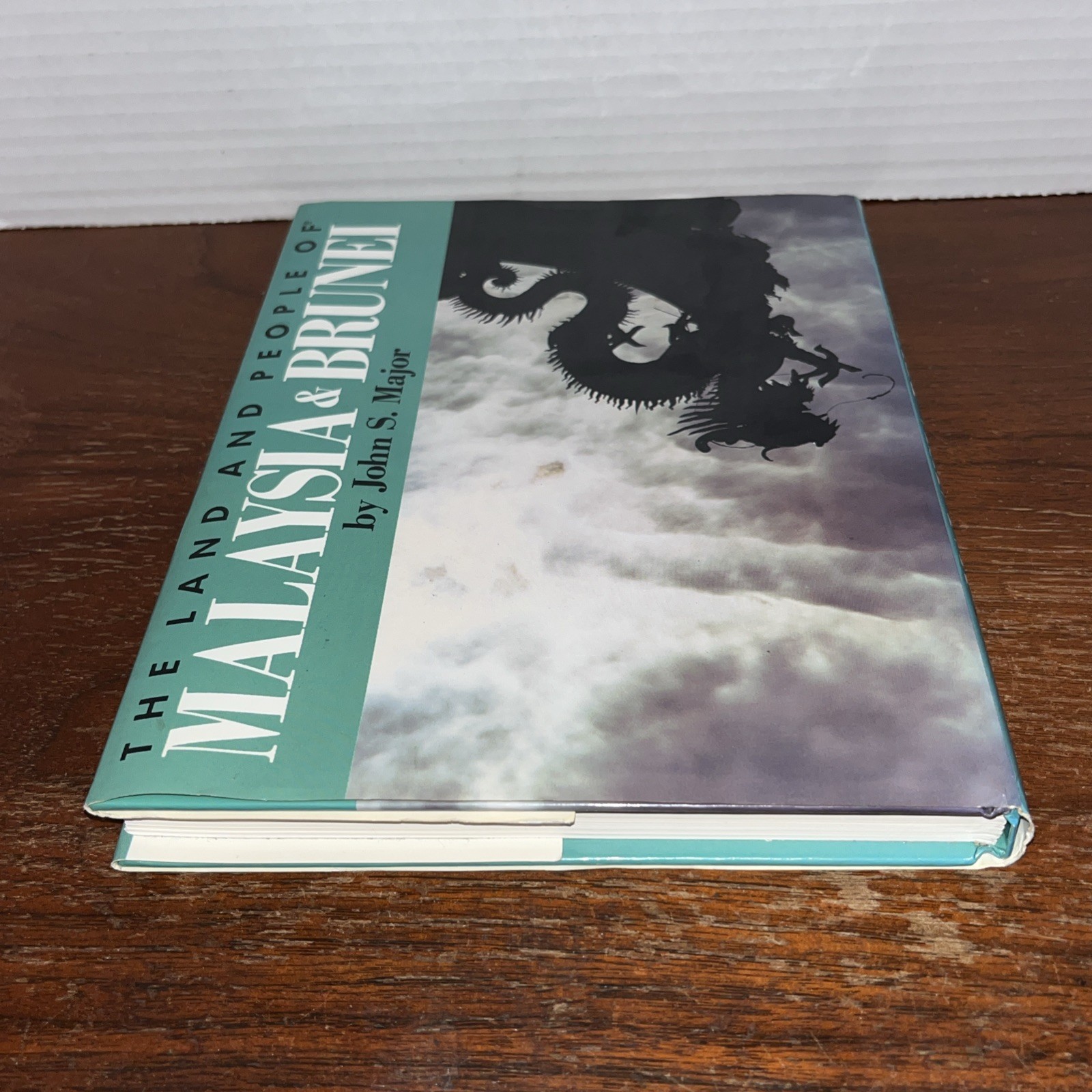 Land and People of Malaysia and Brunei – John S. Major (1991 Hardcover) 1st Ed G