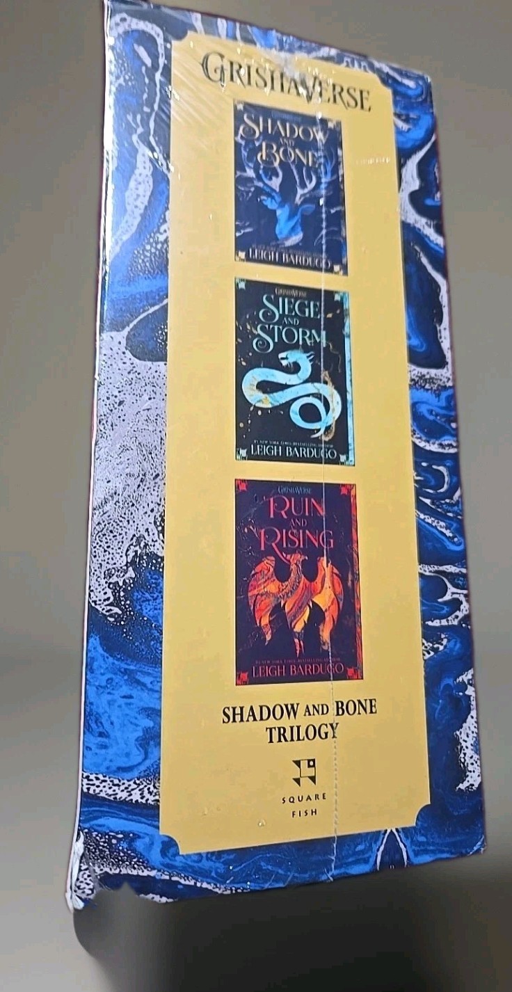 SEALED – Shadow and Bone Trilogy Boxed Set: Shadow & Bone, Siege & Storm, Ruin