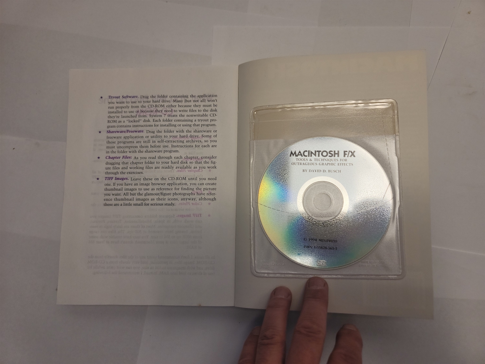 Macintosh FX : Tools and Techniques For Graphics, David Busch w/ CD