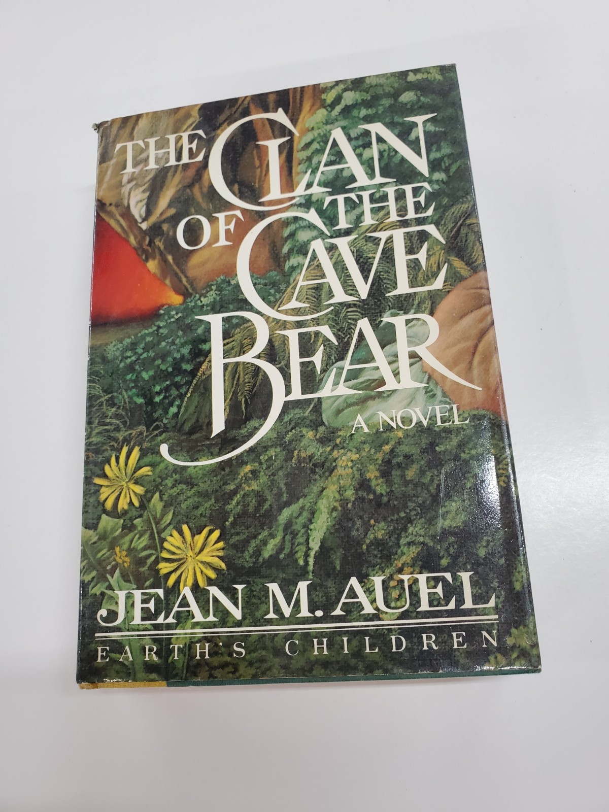 The Clan of the Cave Bear by Jean M Auer (1980, Crown) Vintage Hardcover