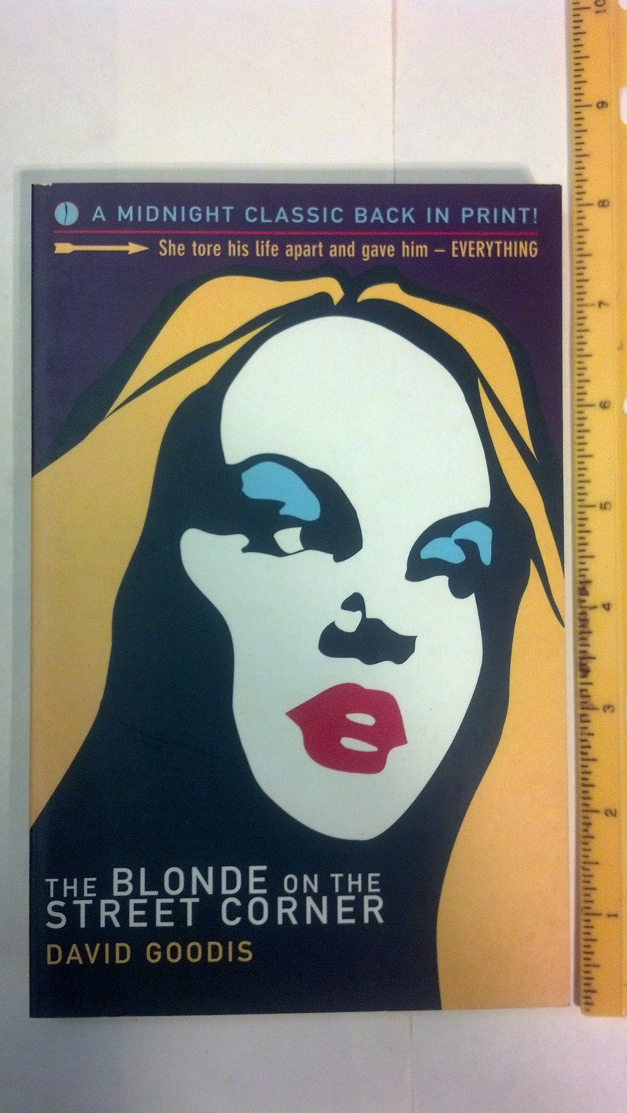 The Blonde on the Street Corner (Midnight Classics) – Goodis, David – Good -…
