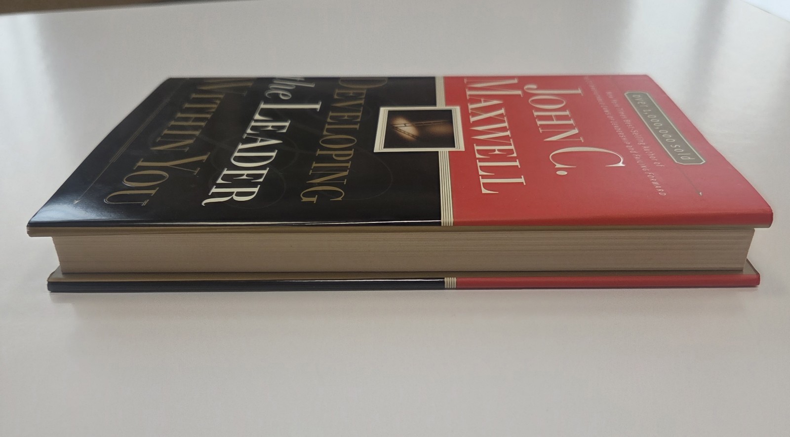 Developing the Leader Within You John C. Maxwell Hardcover w/DJ OG Version
