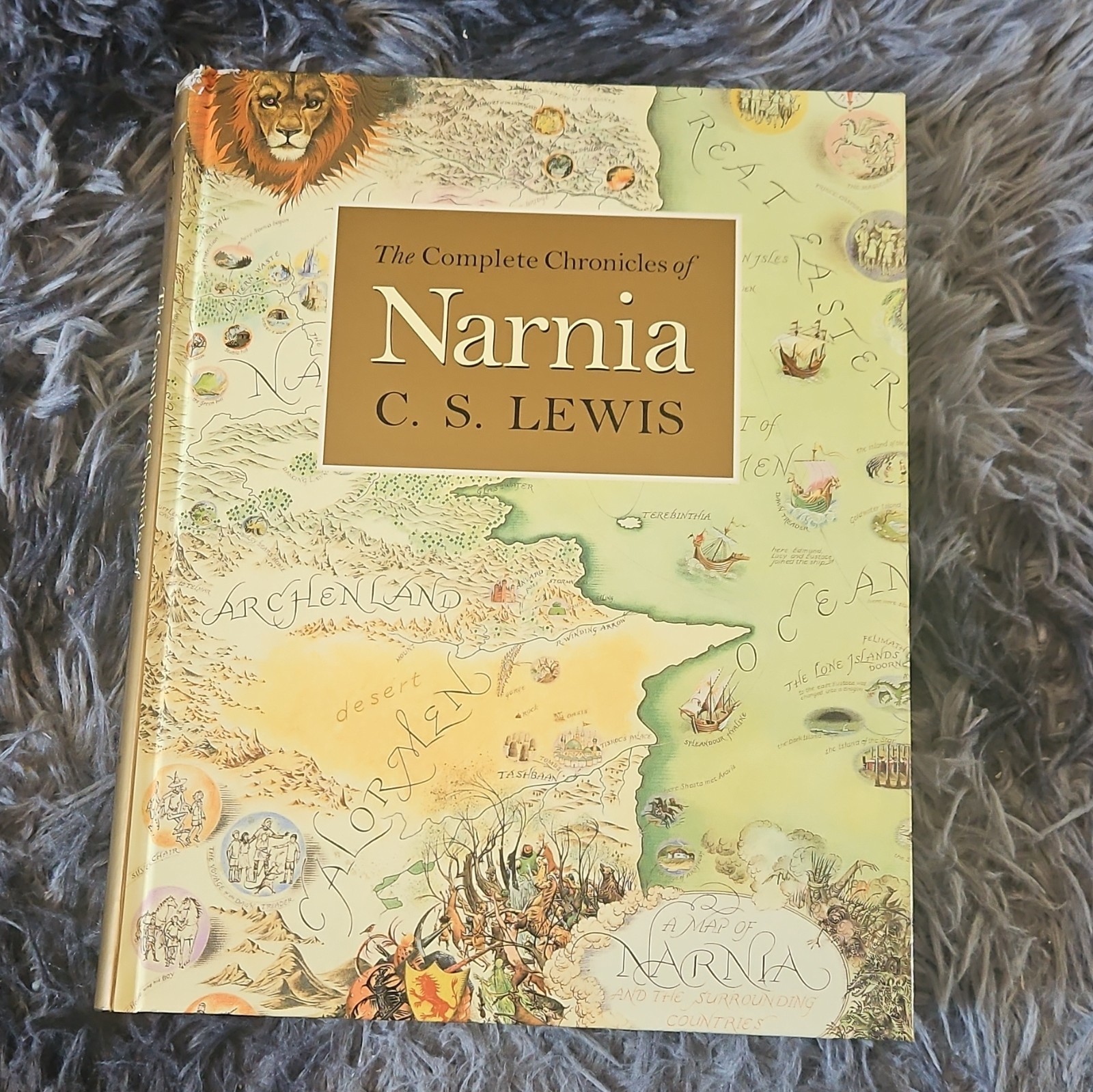 The Complete Chronicles of Narnia C.S. Lewis & Pauline Baynes
