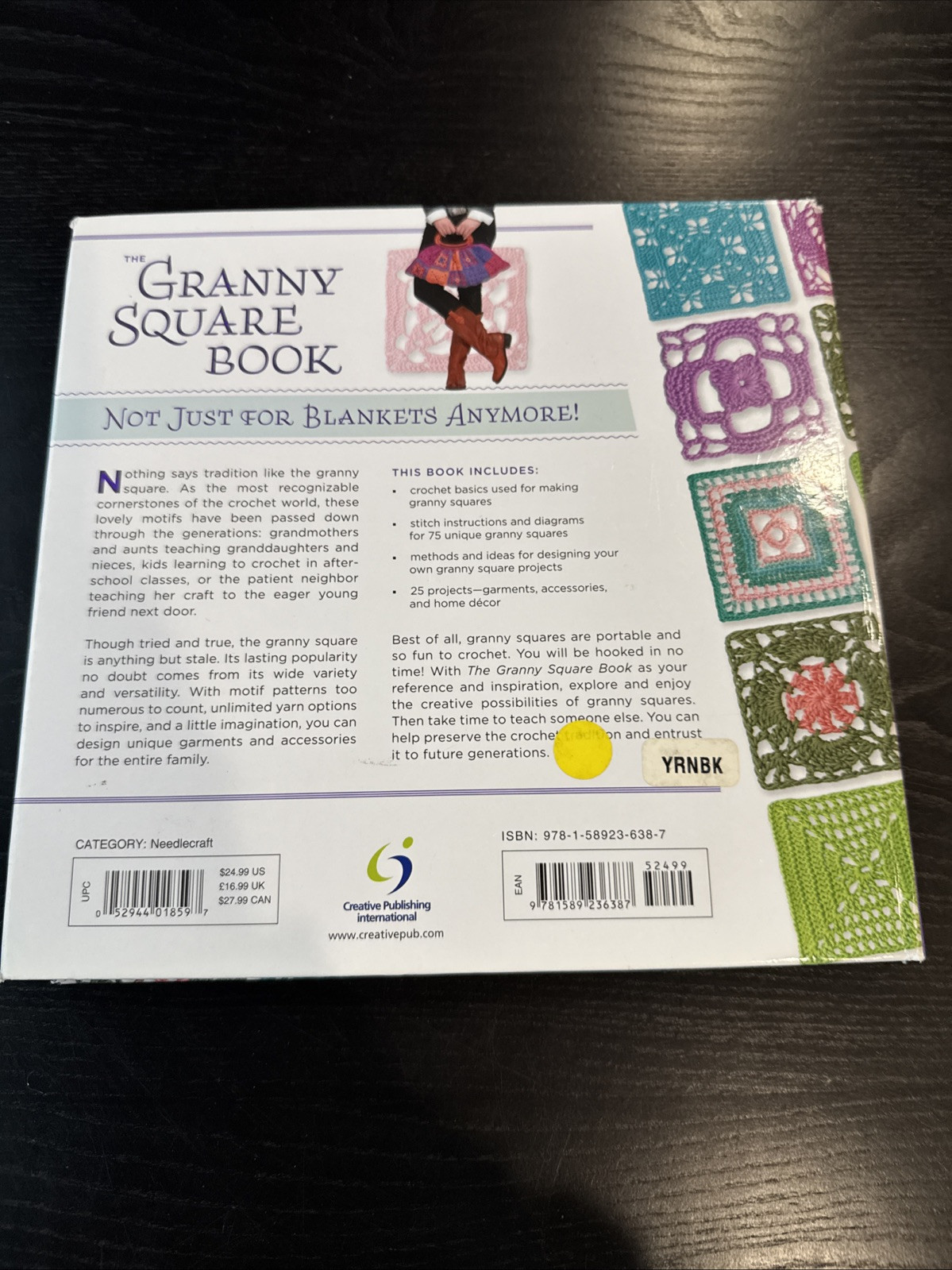 The Granny Square Book: Timeless Techniques and Fresh Ideas CROCHETING SQUARES