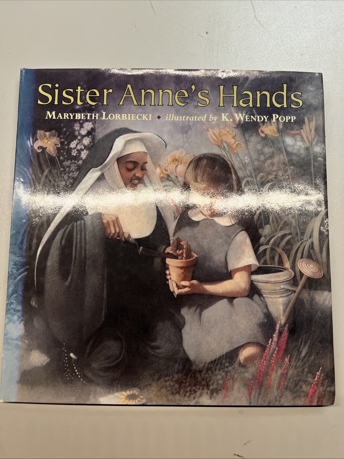 Sister Anne’s Hands by Lorbiecki, Marybeth