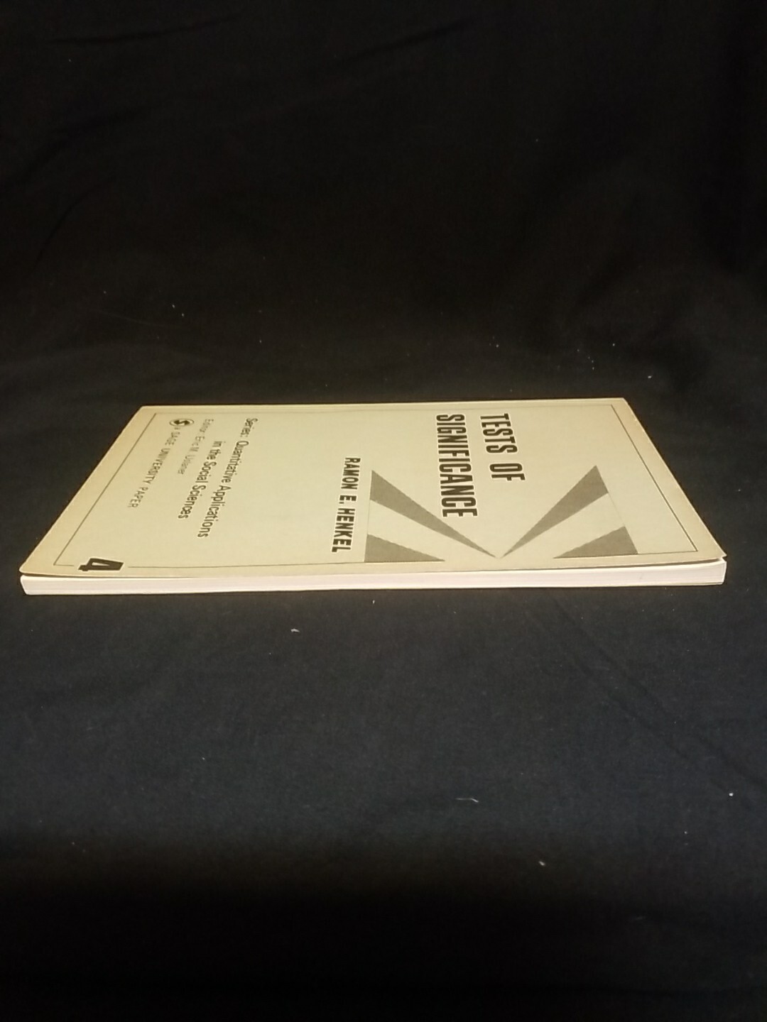 Series: Quantitative Apps in Social Sciences #4, 1976 Tests of Significance