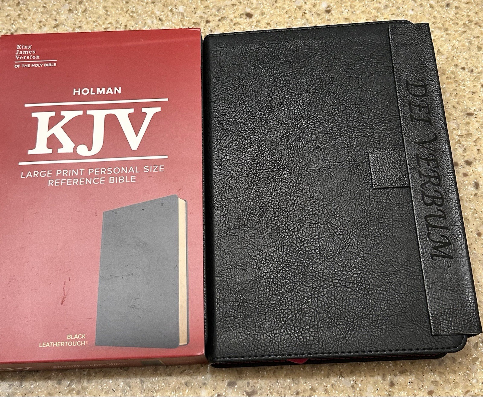 KJV MAGNETIC CLOSURE LARGE PRINT(11.25 Pt) Dei Verbum ENGRAVED Leathersoft Bible