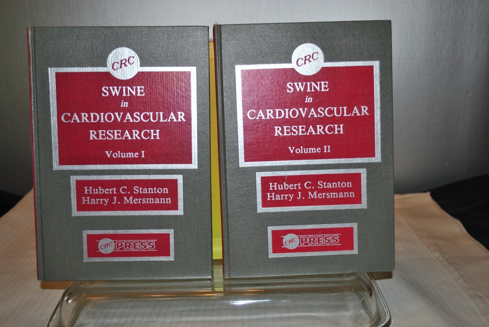 Swine in Cardiovascular Research Volume 1 & 2 I II CRC Press Good+ Condition