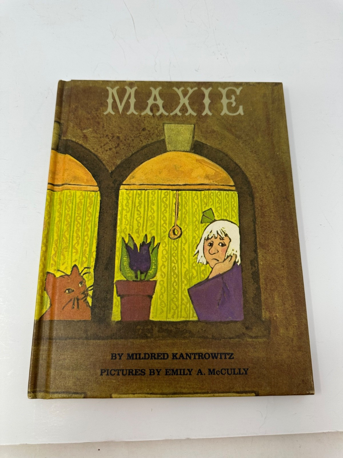 1970 MAXIE Mildred Kantrowitz hc BOOK Emily A. McCully Parents Magazine Press B4