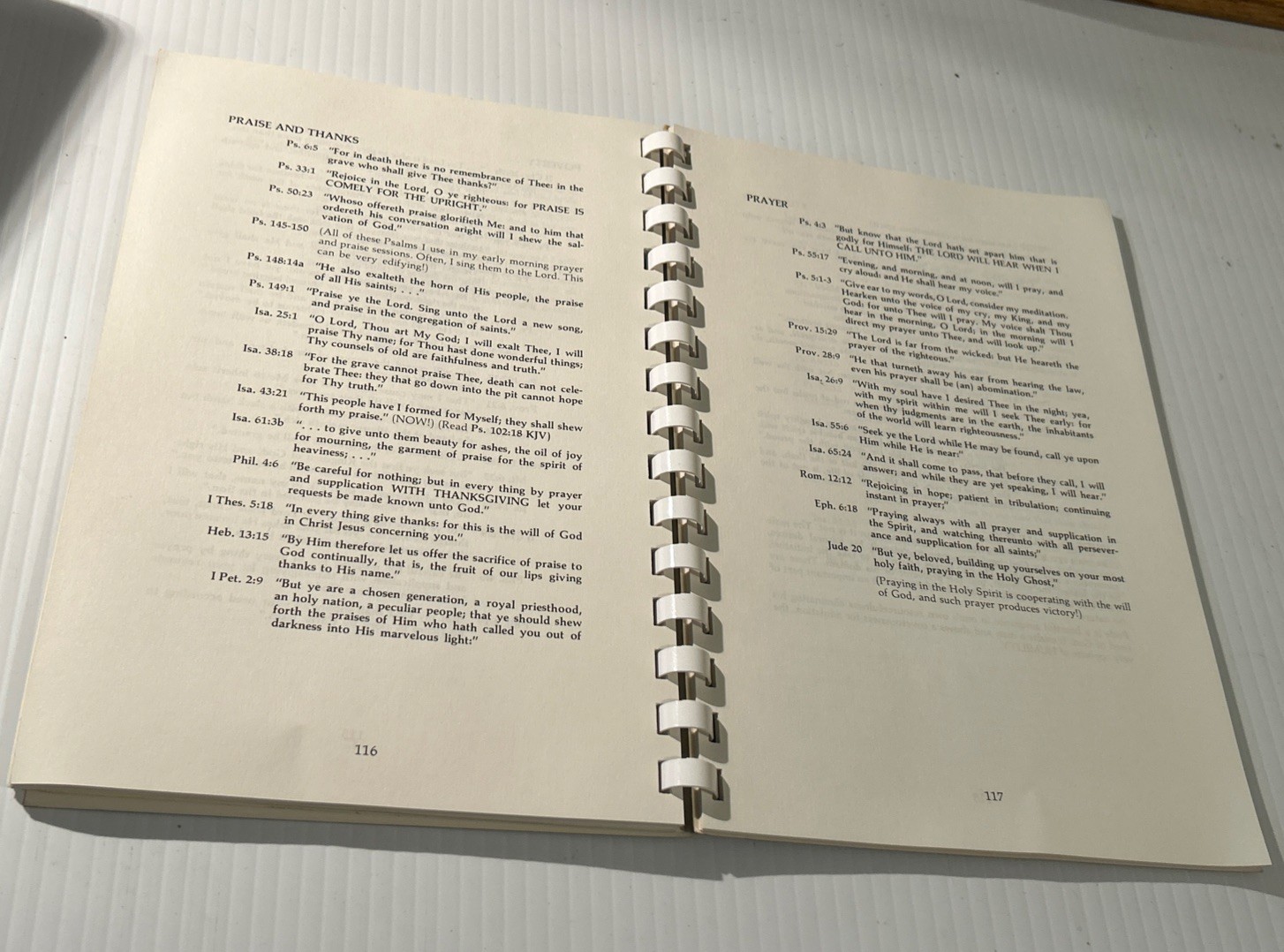 Scripture Keys for Kingdom Living By June Newman Davis 1978 Christian Prayer