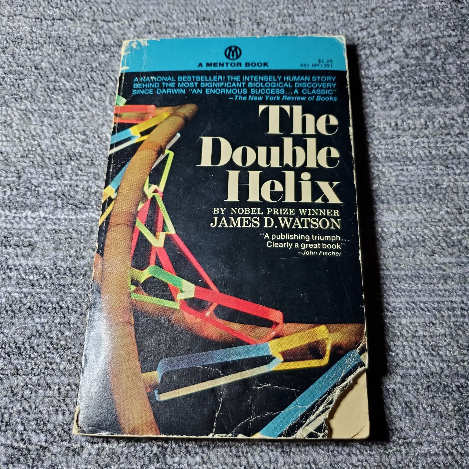 The Double Helix James D. Watson 1969 DNA Science Mentor Paperback Book