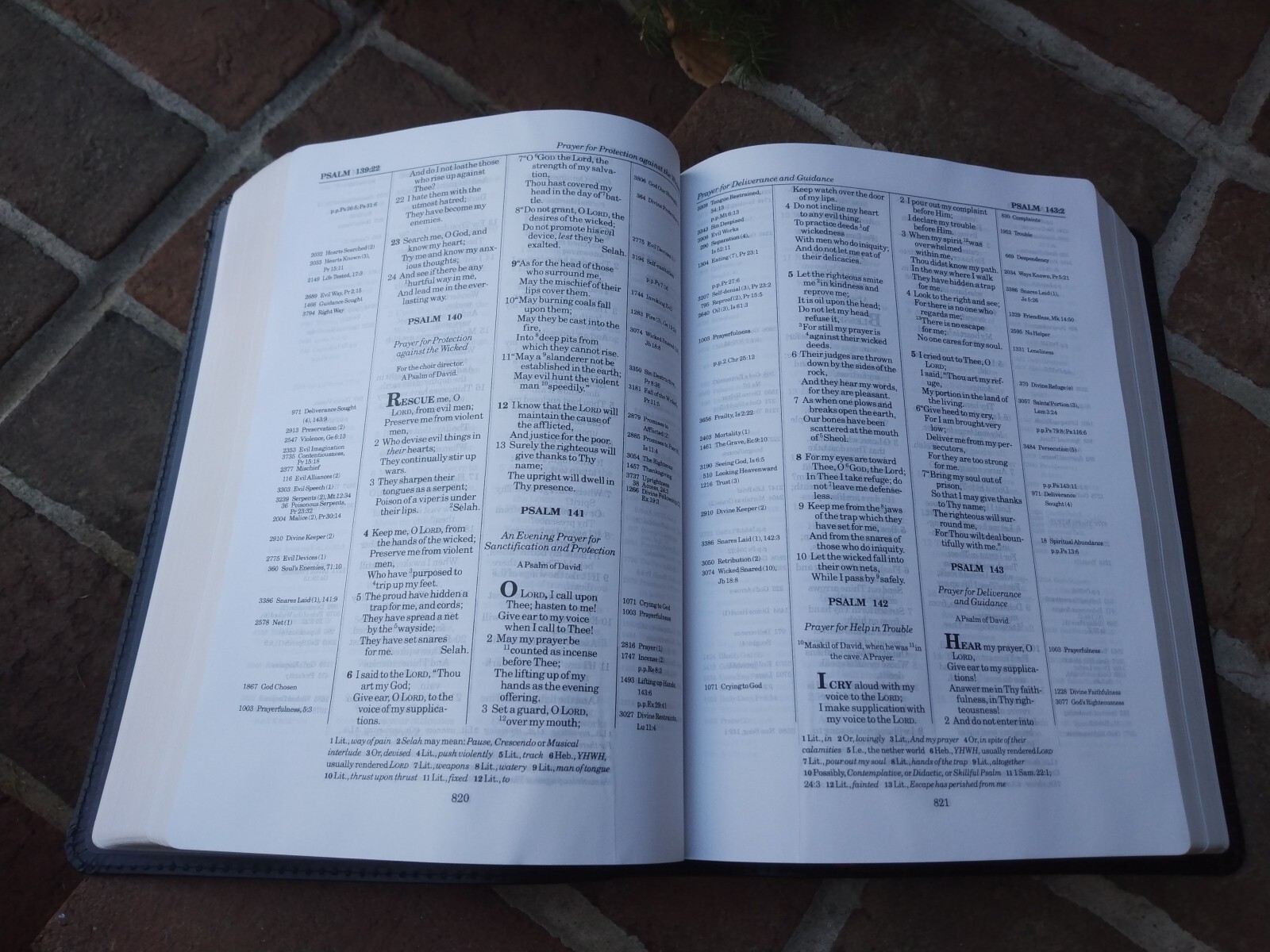 NASB 1977 Thompson Chain-Reference Bible, Bonded Leather Black, Red Letter