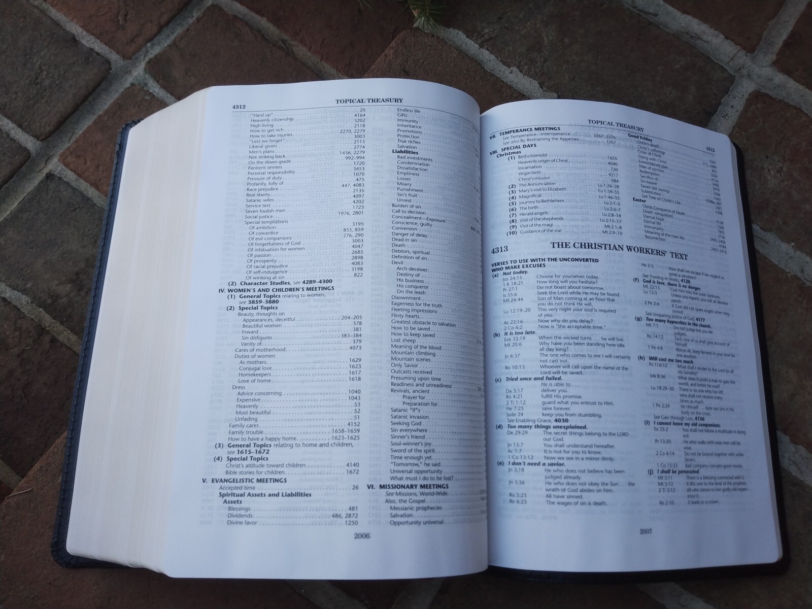 NASB 1977 Thompson Chain-Reference Bible, Bonded Leather Black, Red Letter