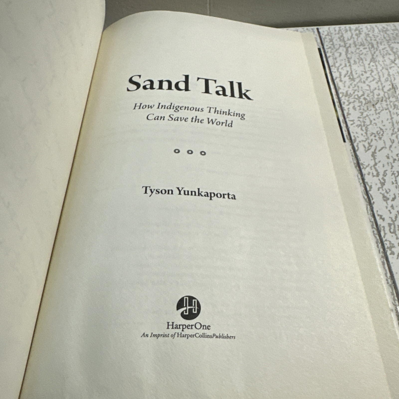 Sand Talk : How Indigenous Thinking Can Save the World by Tyson Yunkaporta…