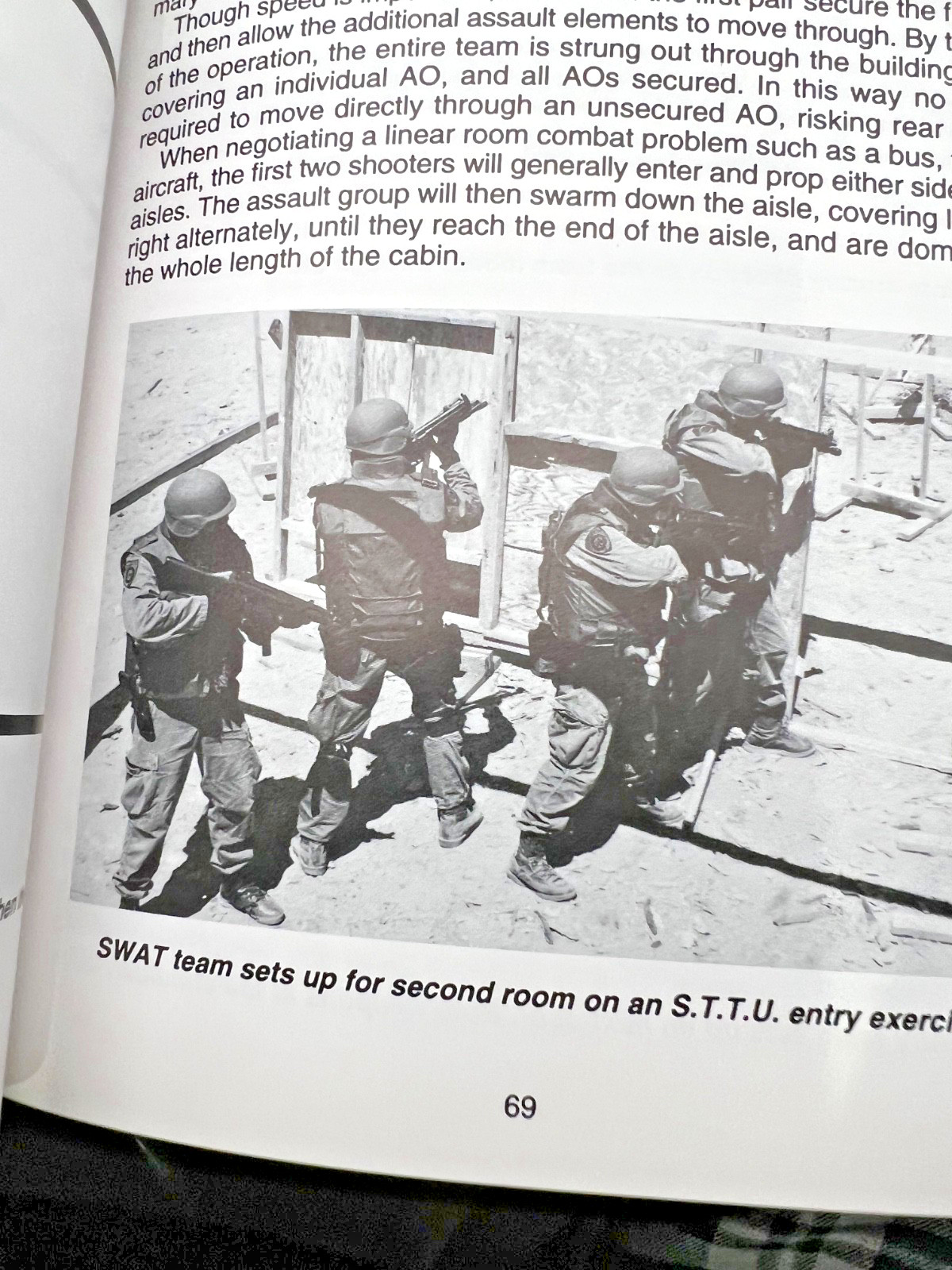 RAIDS: A Tactical Guide To High Risk Warrant Service By Mark Lonsdale 2000 PB
