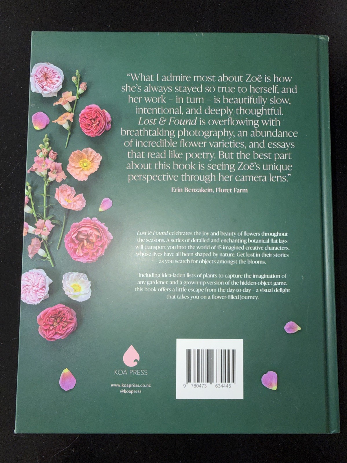 Lost & Found: Discover hidden treasures amongst the blo… by Zoe Field Hardback